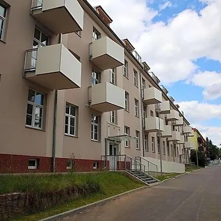 Dom Studenta Pod Jelonkiem Aparthotel Jelenia Góra