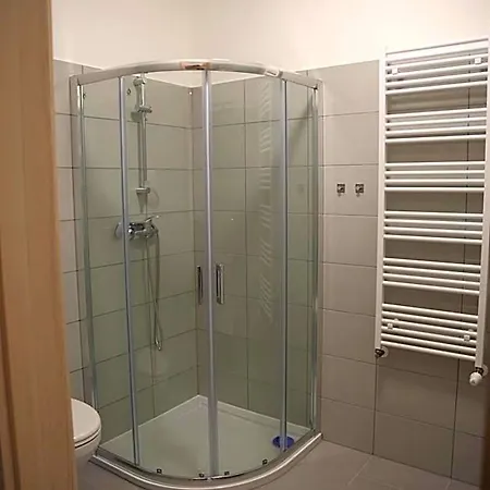 Dom Studenta Pod Jelonkiem Aparthotel